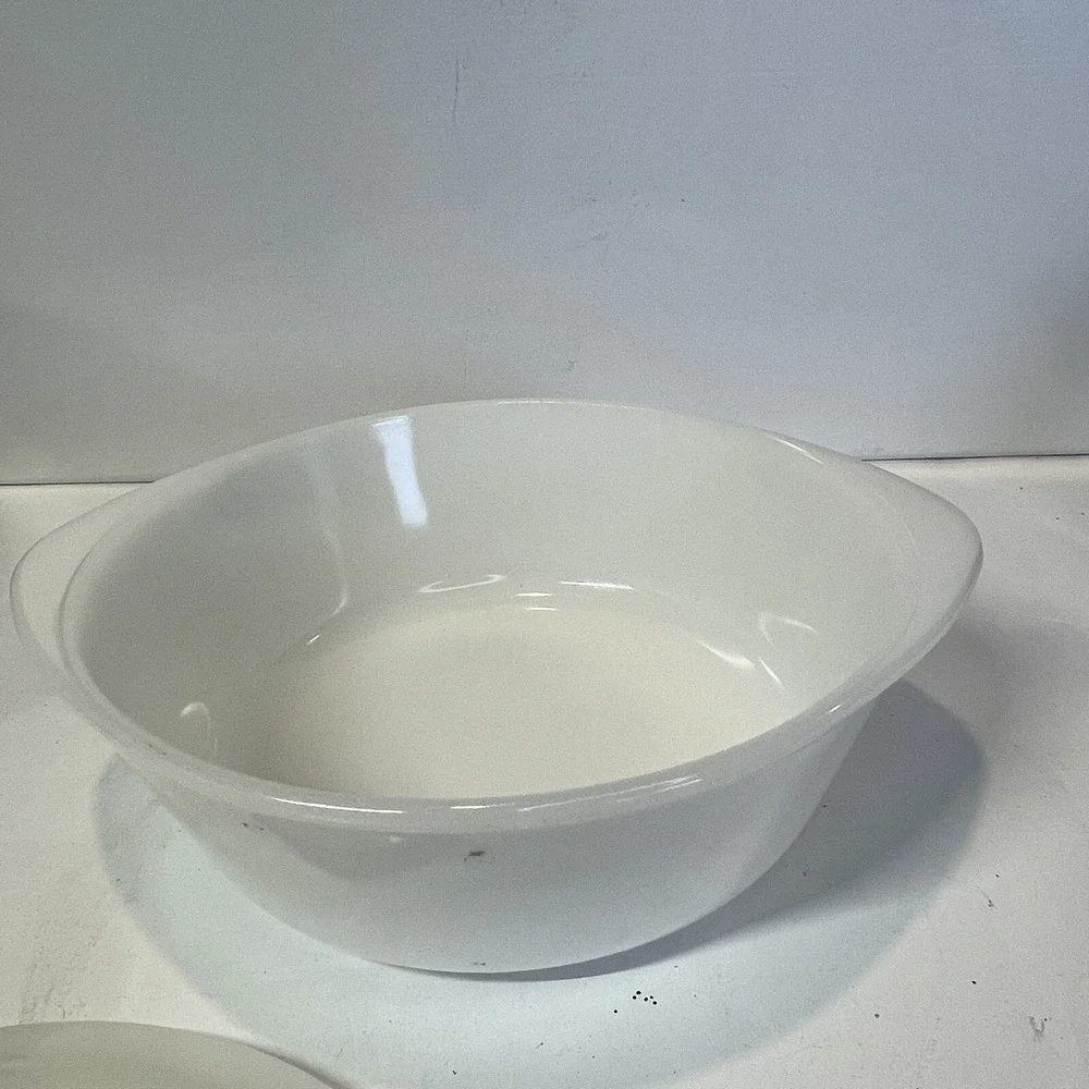 Glasbake White Milk Glass Covered Casserole Dish Metal Carry Basket USA‎ Japan